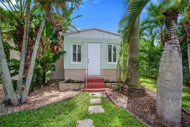 Building Photo - 2456 Jackson St