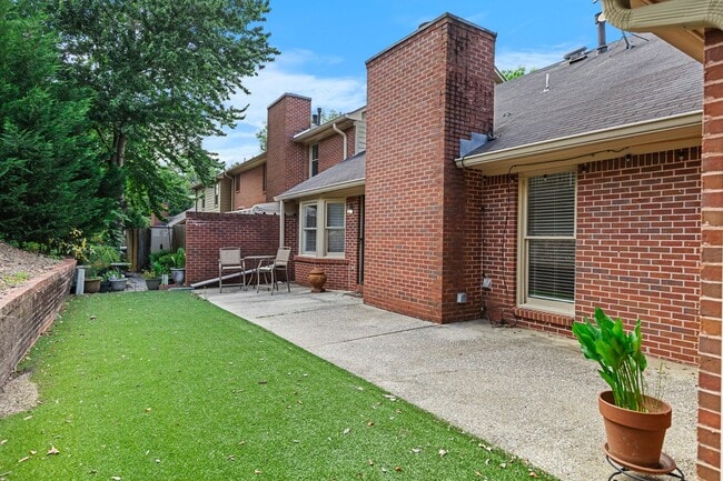 Building Photo - ?Just Listed for Lease in Hoover!?