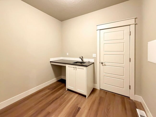 Building Photo - Brand New 3BR Home in Nampa – Pet-Friendly, Near Parks & Dining