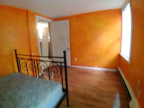 Building Photo - 40 Bristol St