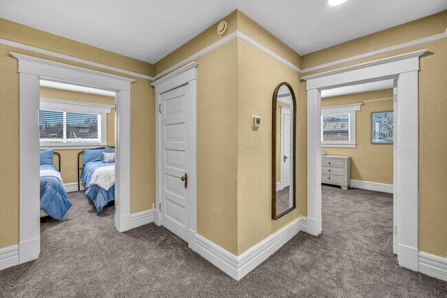 Building Photo - FULLY FURNISHED & BEAUTIFULLY REMODELED CLASSIC HOME NEAR UNR WITH UNBEATABLE I-80 ACCESS
