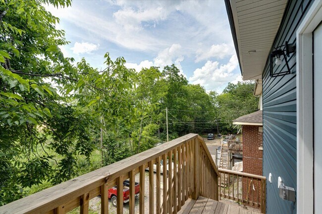 Building Photo - 1605 Dodds Ave