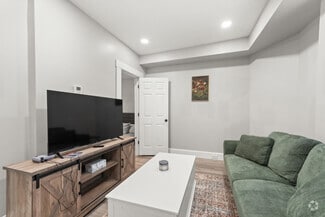 Building Photo - 1326 W 69th St