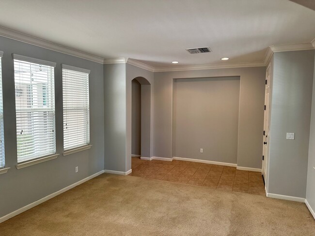 Building Photo - Spacious 4 Bed, 3 Bath House in Mountain House, CA