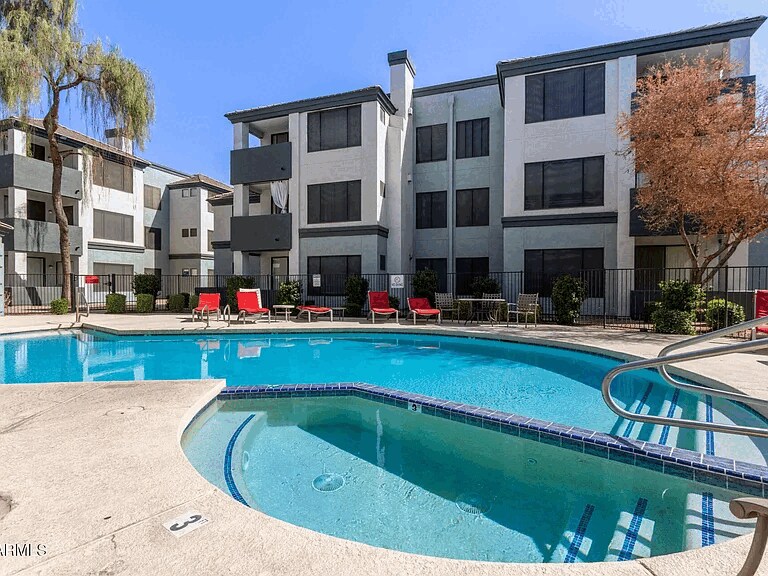 Building Photo - 3848 N 3rd Ave