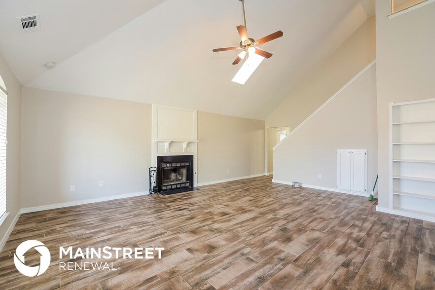 Building Photo - 2604 Briarcliff Dr