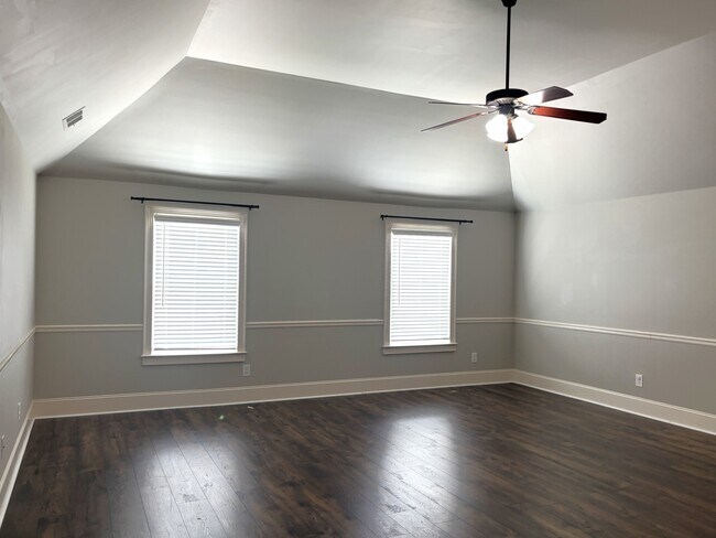 Building Photo - 781 Bridgewater Dr