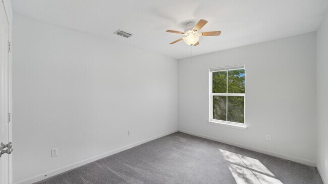 Building Photo - 568 Slippery Rock