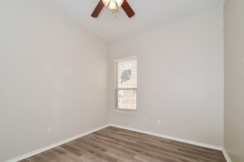 Building Photo - 1805 Lake Pine Dr