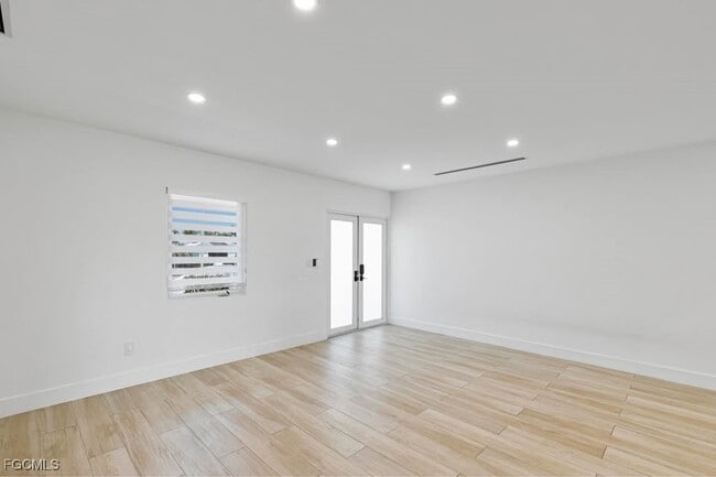 Building Photo - 1225 Fruitland Ave