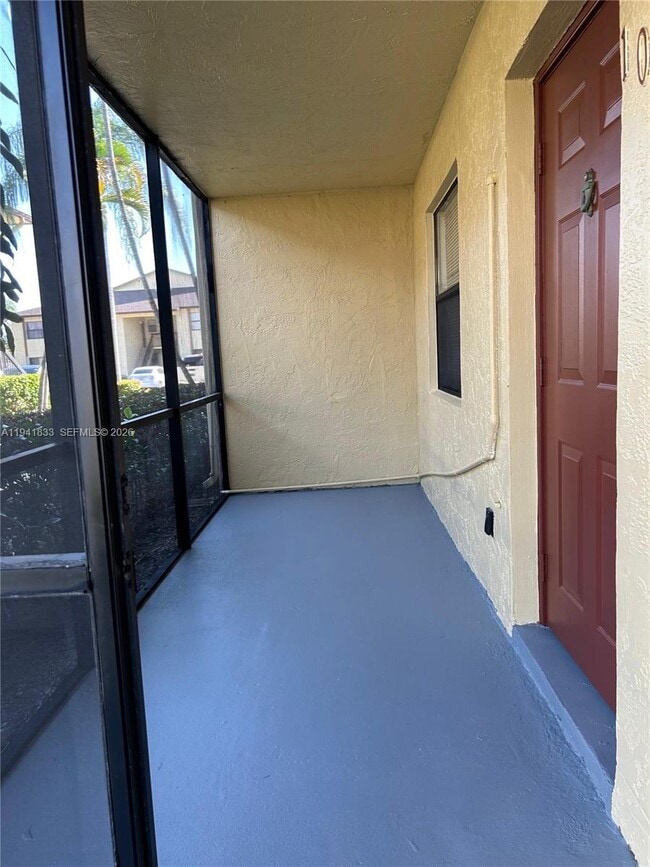 Building Photo - 10027 Winding Lake Rd