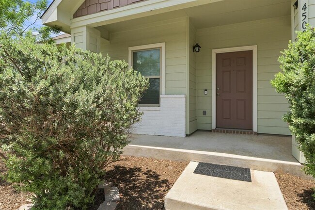 Building Photo - 4500 Senda Ln