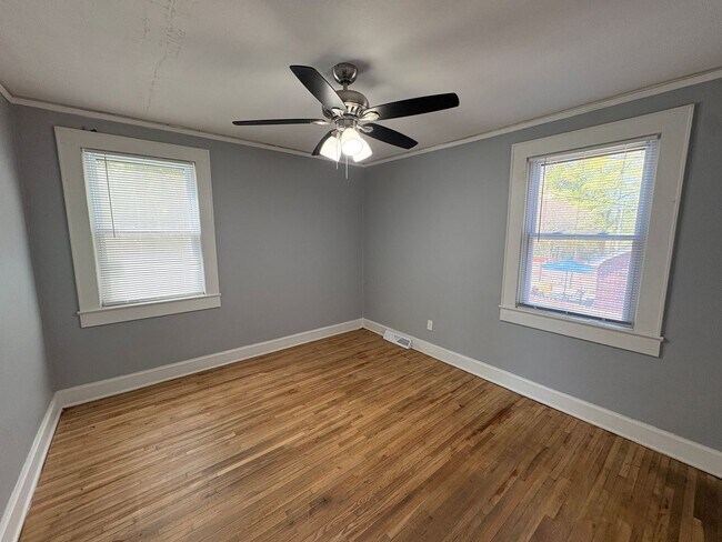 Building Photo - Charming 2/2 With Fenced In Backyard Move In Ready Now!