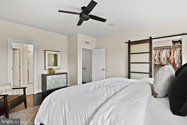 Building Photo - 44742 Tiverton Sq