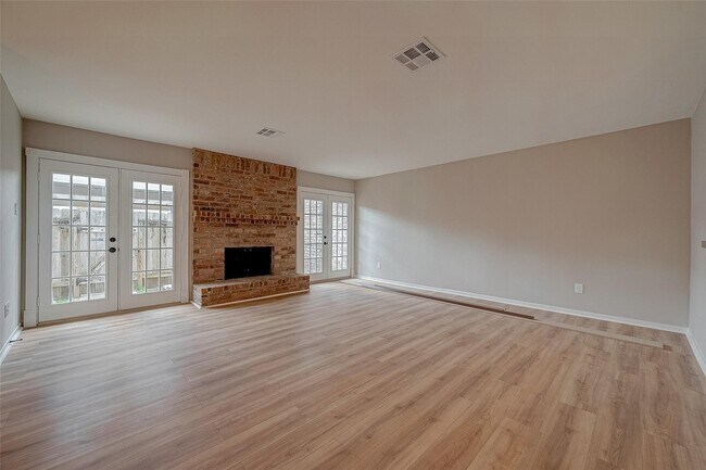 Building Photo - 14736 Perthshire Rd