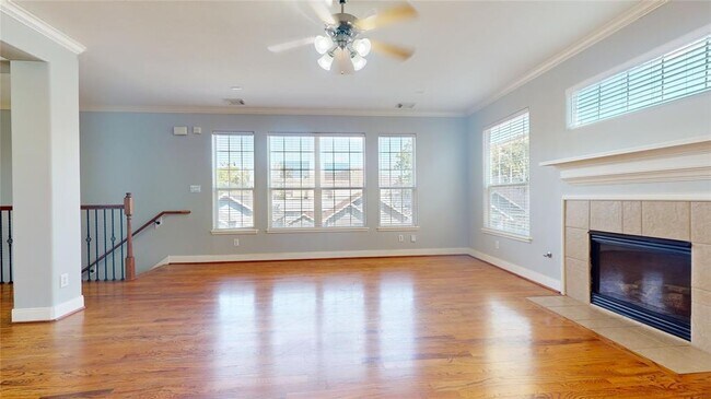 Building Photo - 328 Malone St
