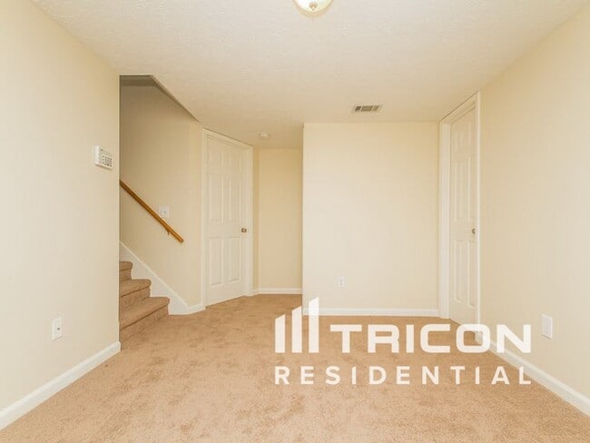 Building Photo - 3204 W Yorkshire Ct