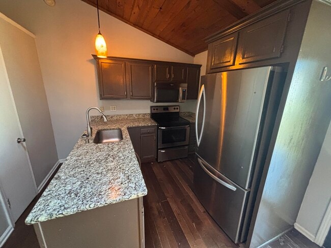 Building Photo - 577 El Paseo Pl