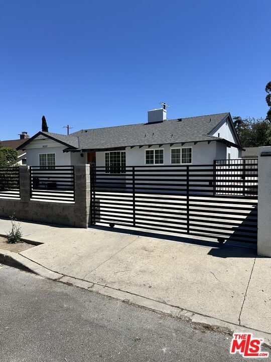 Building Photo - 14552 Runnymede St