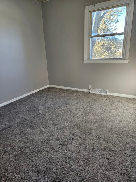 Building Photo - 1111 Briarcliff Ln