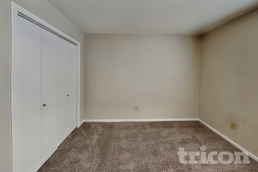 Building Photo - 4244 Village Trace Dr