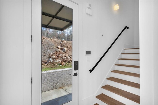 Building Photo - 10965 Serenbe Ln