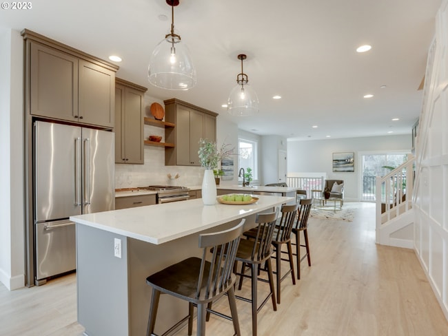 Building Photo - 3815 SE Tenino St