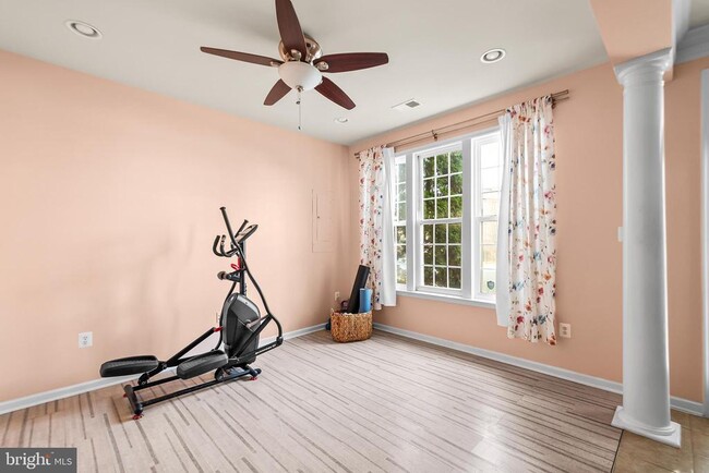 Building Photo - 20916 Houseman Terrace