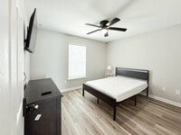 Building Photo - 515 Old Spanish Trail