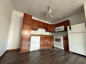 Building Photo - 1135 1/2 N College Dr