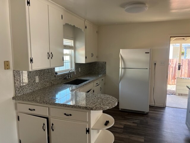 Building Photo - 215 Hemlock Ave