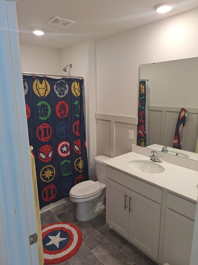 Building Photo - **HURRY!!! REDUCED RENT IF MOVED IN BY NOV...