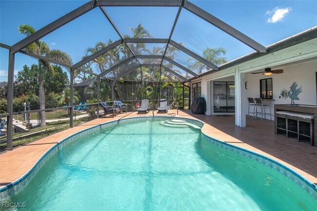 Building Photo - 915 Don Juan Ct