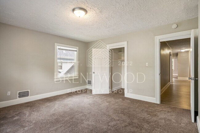 Building Photo - Updated and Move-In Ready 4-Bedroom Home
