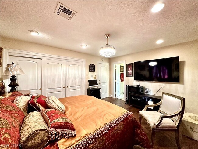 Building Photo - 7258 Loma Alta Cir