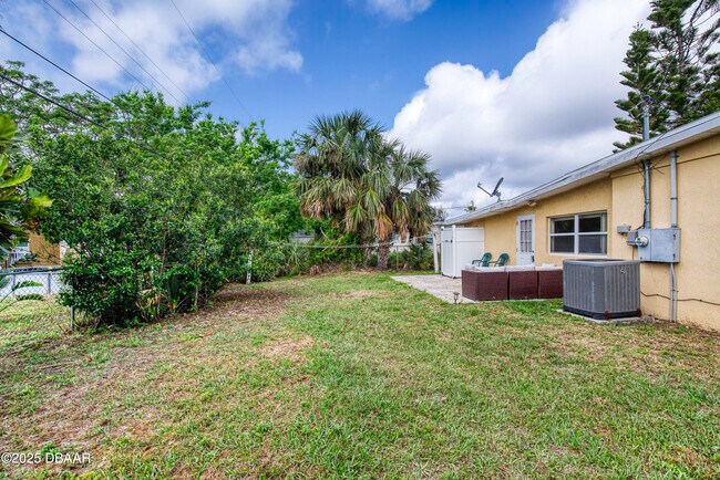 Building Photo - 114 Lynnhurst Dr