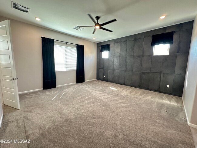 Building Photo - 12474 N Appling Ave