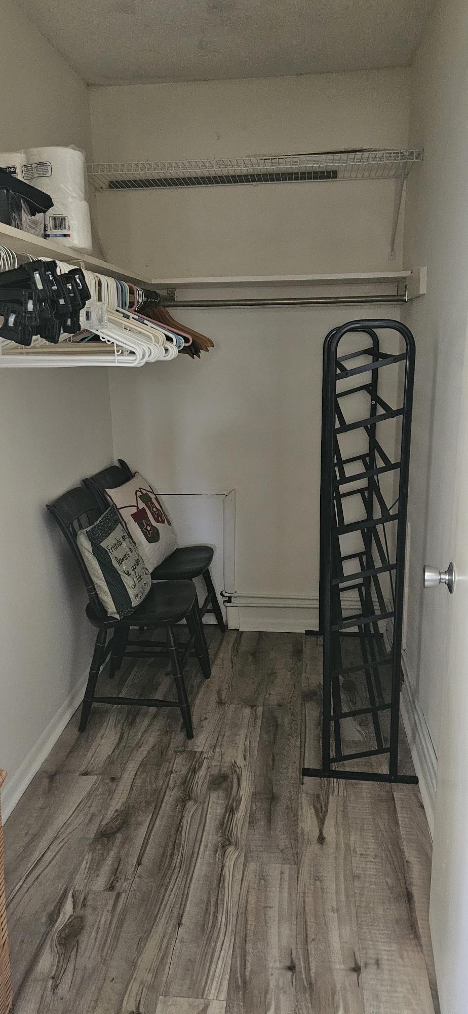 Building Photo - 6215 Green View Cir