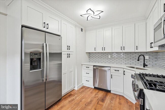 Building Photo - 1609 Painters Crossing