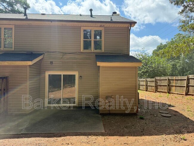 Building Photo - 101 Greengate Ct