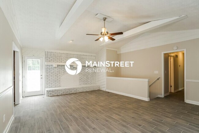 Building Photo - 3 Bedroom Pet-Friendly Home in Woodstock, GA with Main Street Renewal