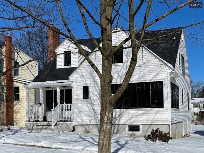 Primary Photo - 34 Bilodeau Ct