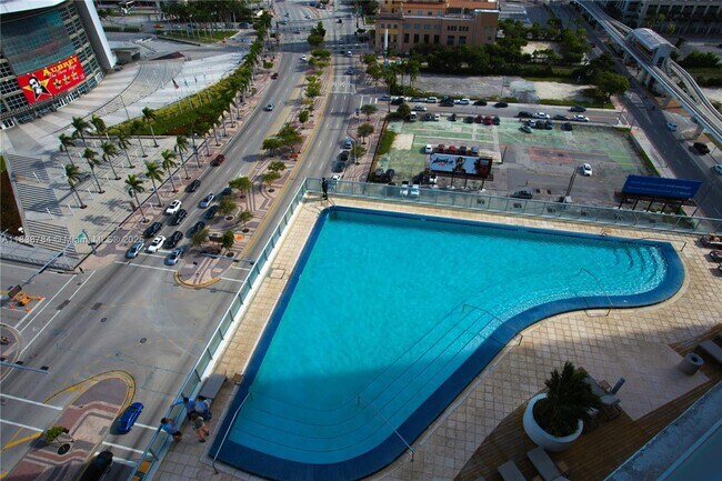 Building Photo - 888 Biscayne Blvd