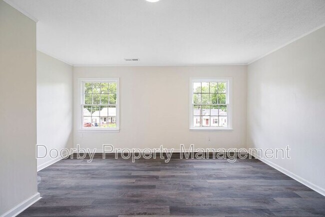 Building Photo - 5332 Oakdale Ave