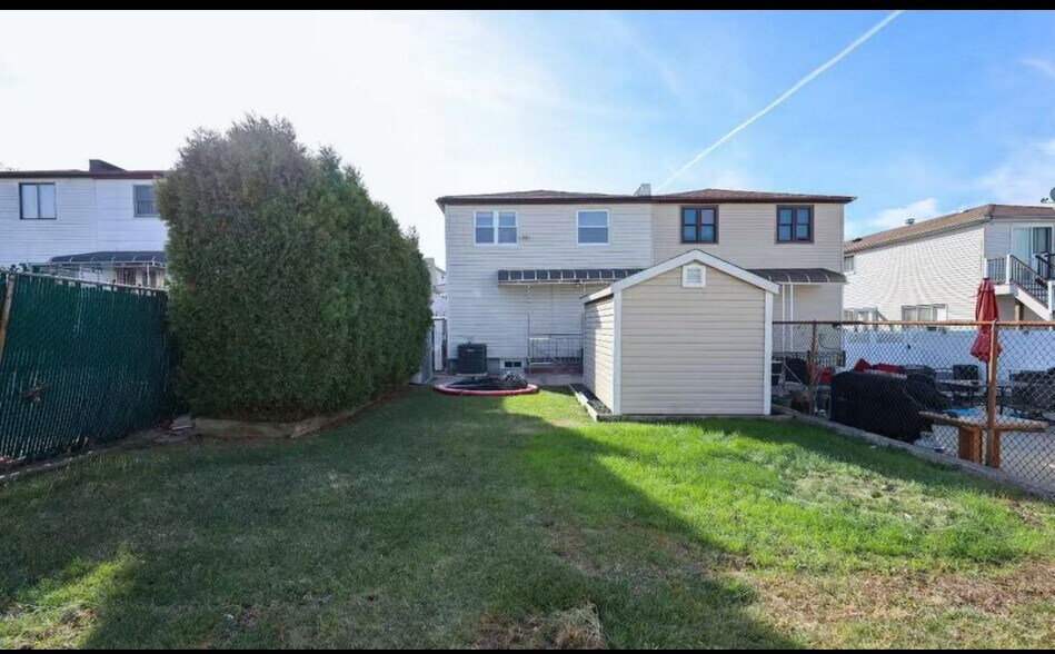Building Photo - 459 Klondike Ave