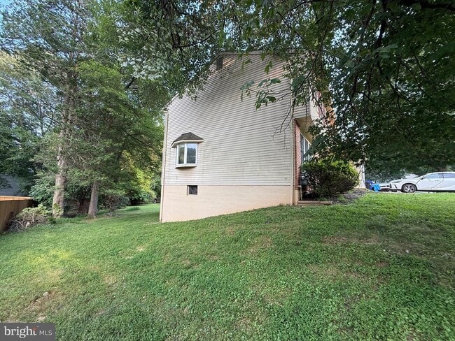 Building Photo - 14917 Lear Ln