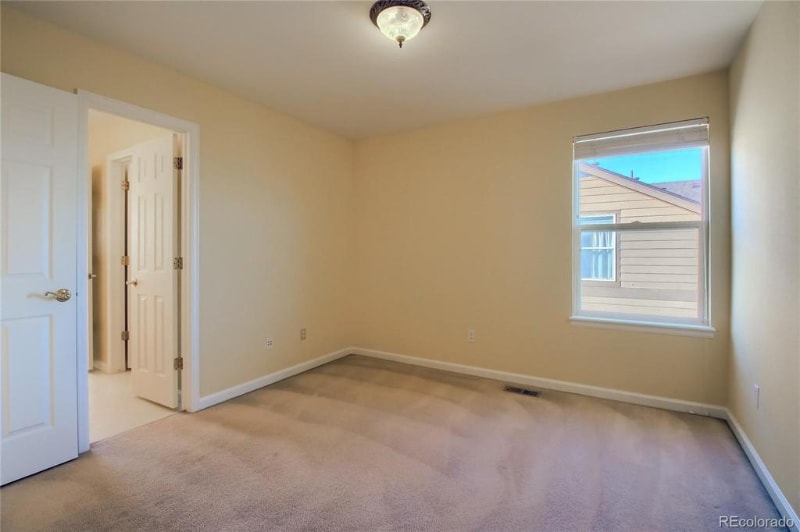 Building Photo - 2999 E 135th Pl