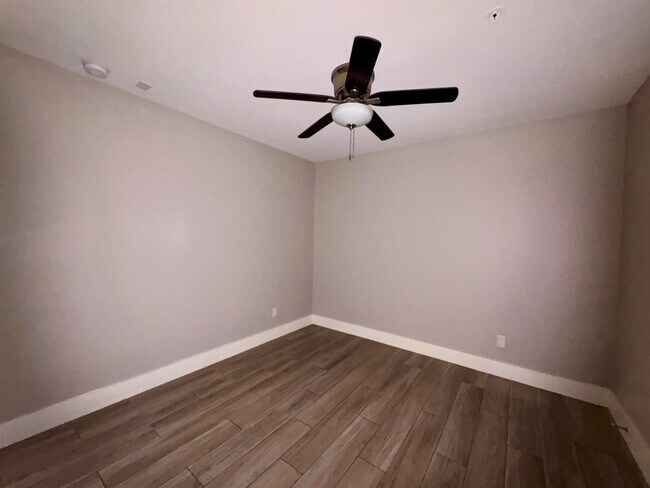 Building Photo - 8218 Casa Verde Rd