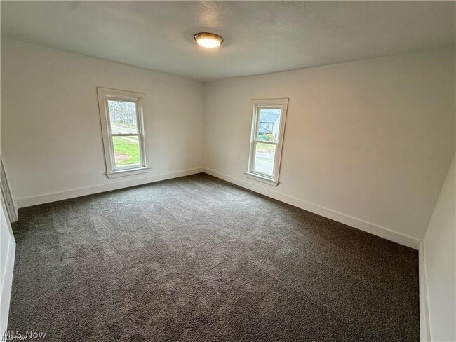 Building Photo - 338 N Wooster Ave