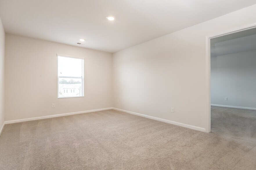 Building Photo - 429 Culloden Moor Dr
